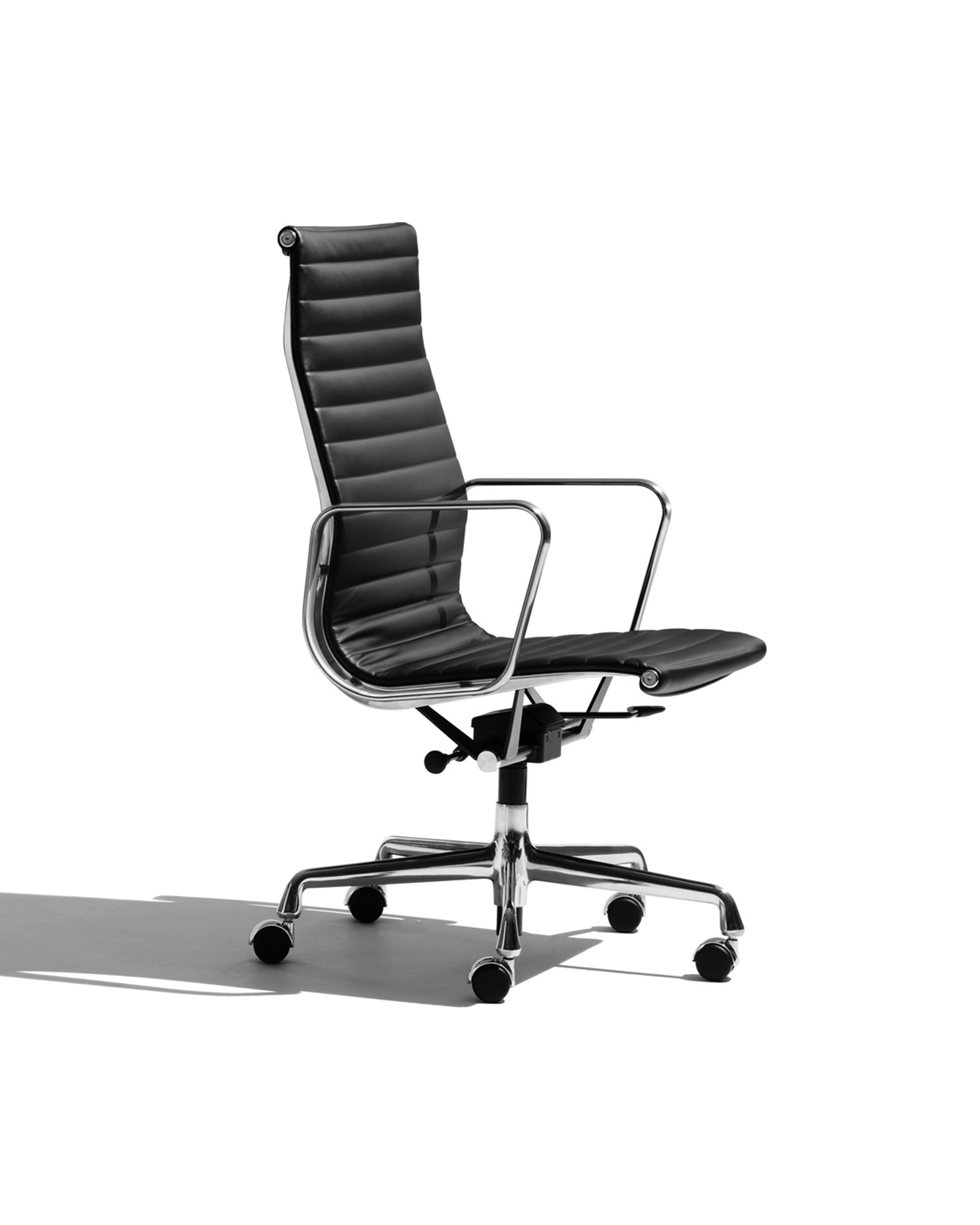 办公椅|现代真皮中班椅|办公火狐官方网站|火狐HUOHU（中国）火狐官方网站|伊姆斯大班椅